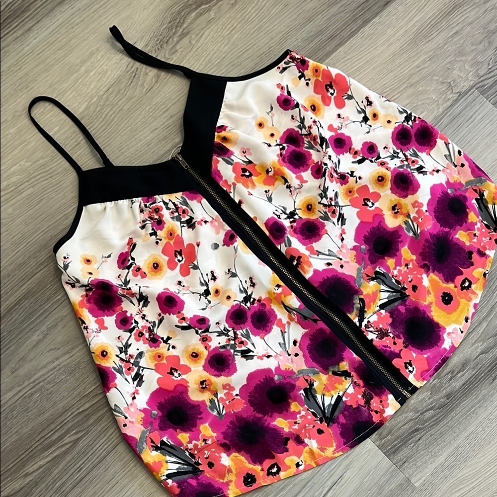 LC Lauren Conrad Pink and Orange Floral Women's Top with Black Accents Size S